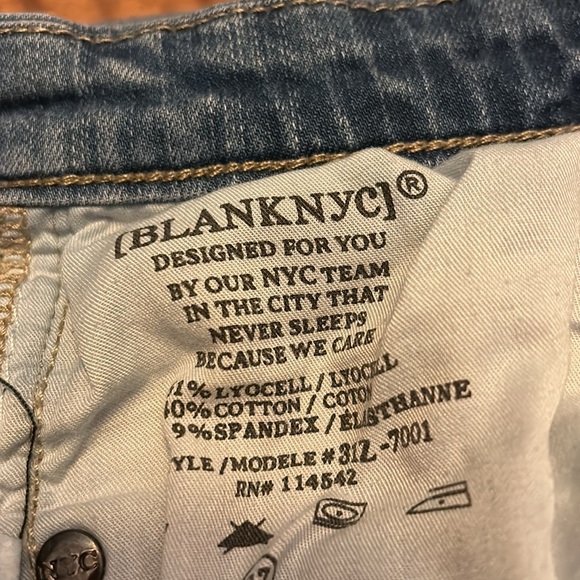 Blank NYC Skinny Classique Jeans - Picture 8 of 8